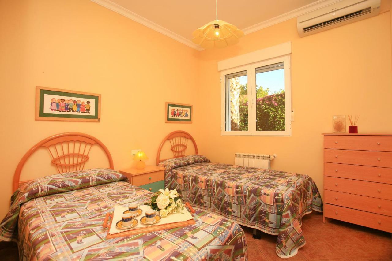 Villa Cuatro Soles By Family Homes دينايا المظهر الخارجي الصورة