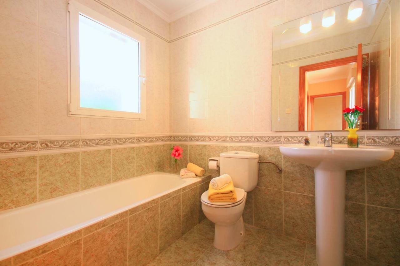 Villa Cuatro Soles By Family Homes دينايا المظهر الخارجي الصورة