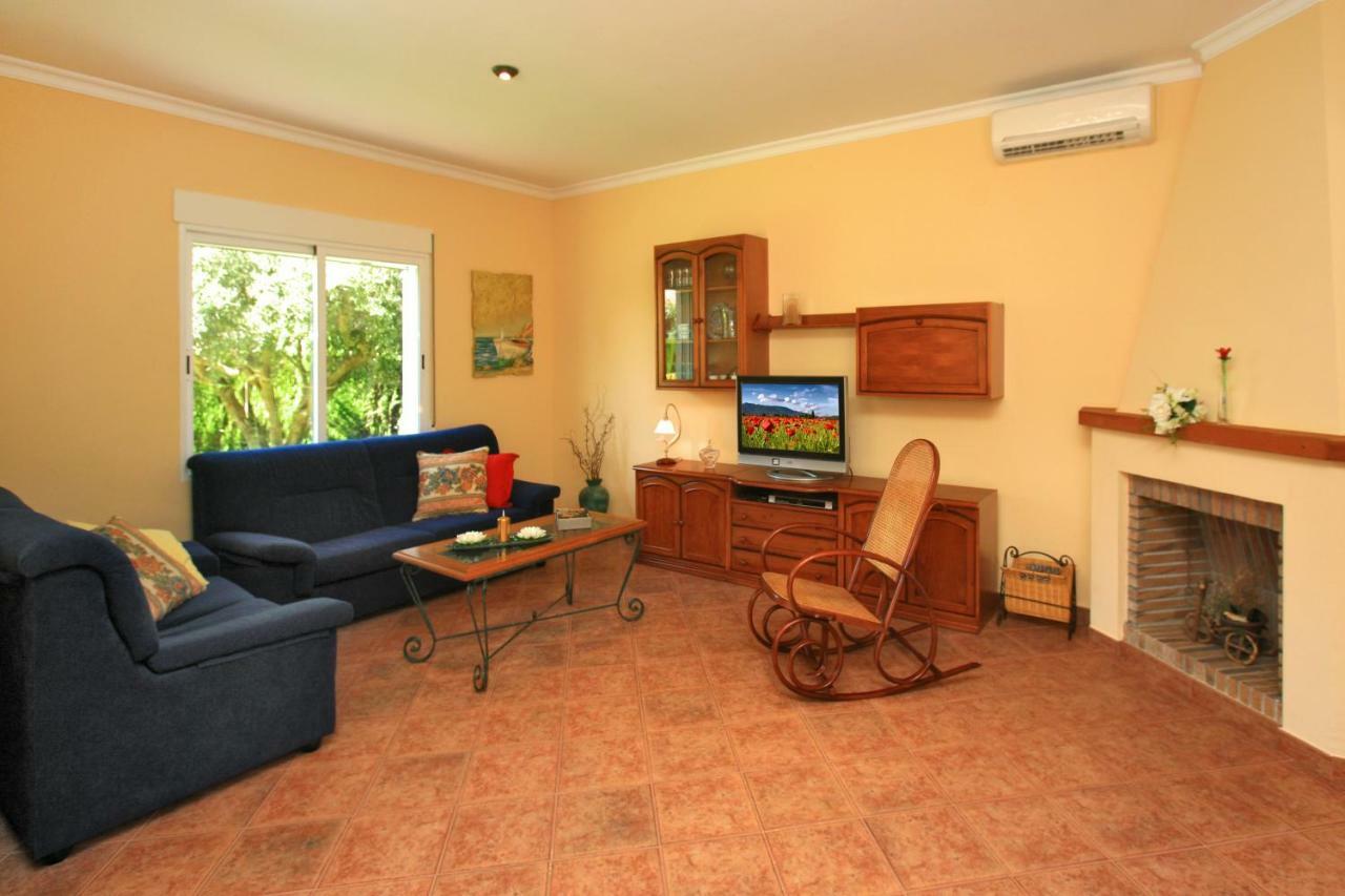 Villa Cuatro Soles By Family Homes دينايا المظهر الخارجي الصورة